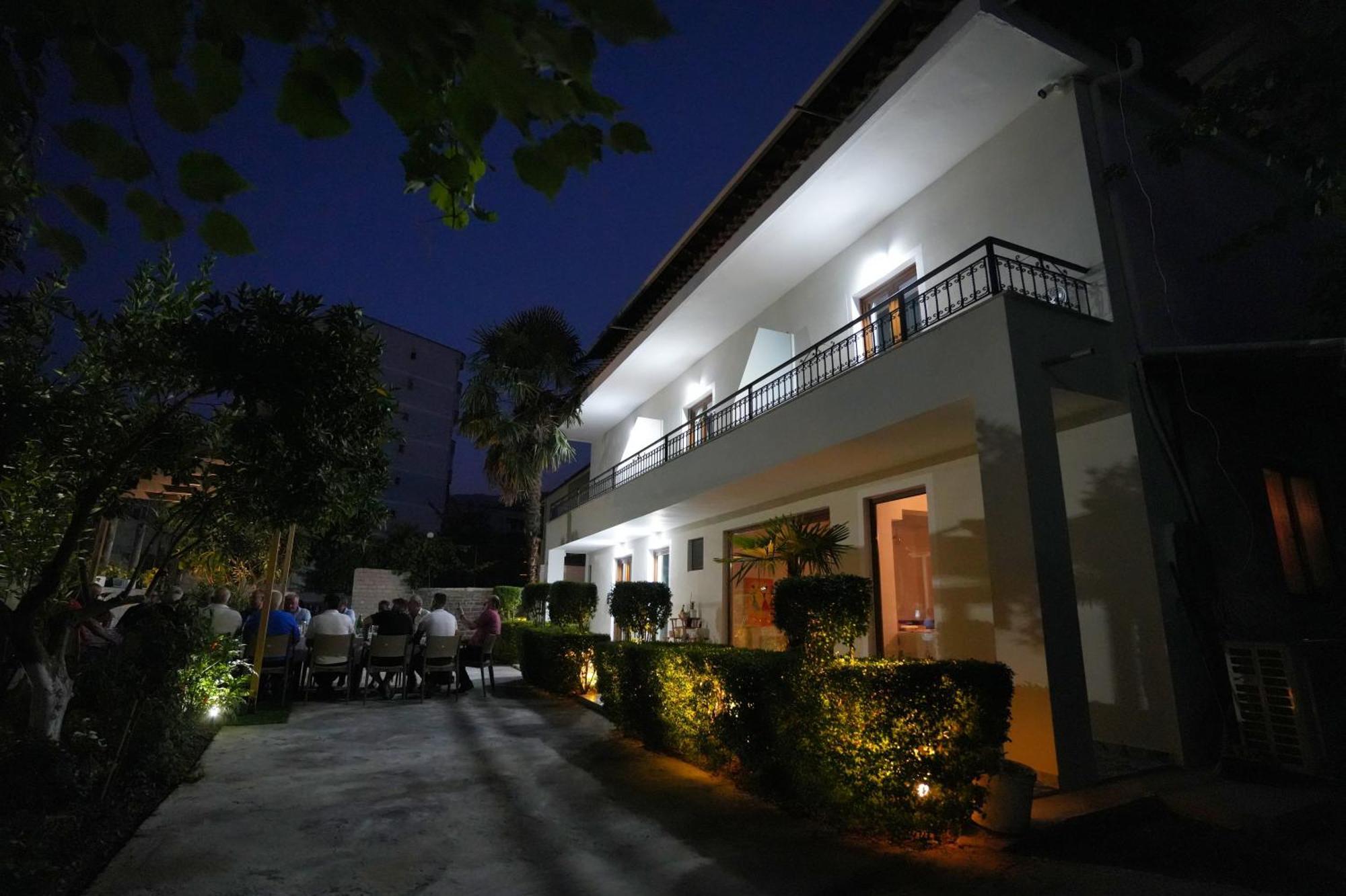 Villa Qeli Gjirokaster Luaran gambar