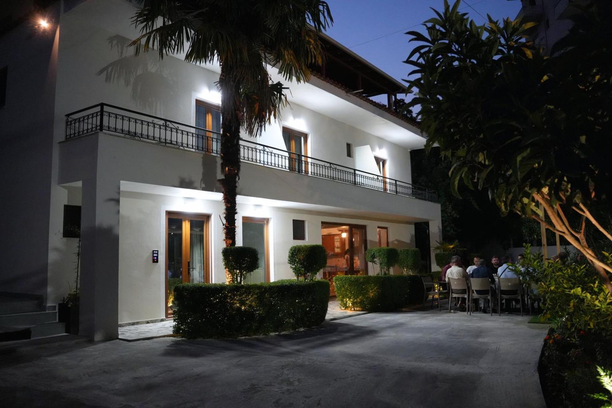 Villa Qeli Gjirokaster Luaran gambar