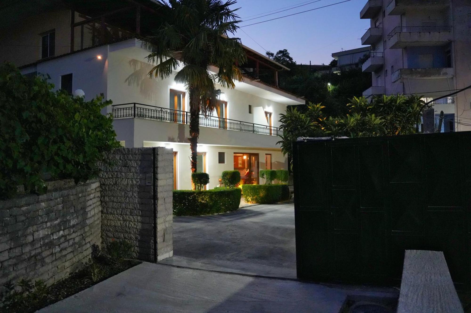 Villa Qeli Gjirokaster Luaran gambar